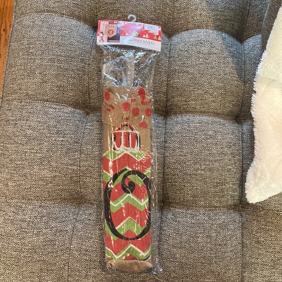 Kirkland’s Chevron Ornament Monogram Letter O Burlap Flag Set NWT - Picture 4 of 5